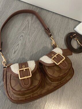 COACH Ashton Baguette Bag In Signature Canvas Tan/Natural CY658 Outlet NEW